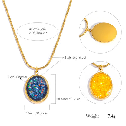 18K Gold Oval Pendant 🌙